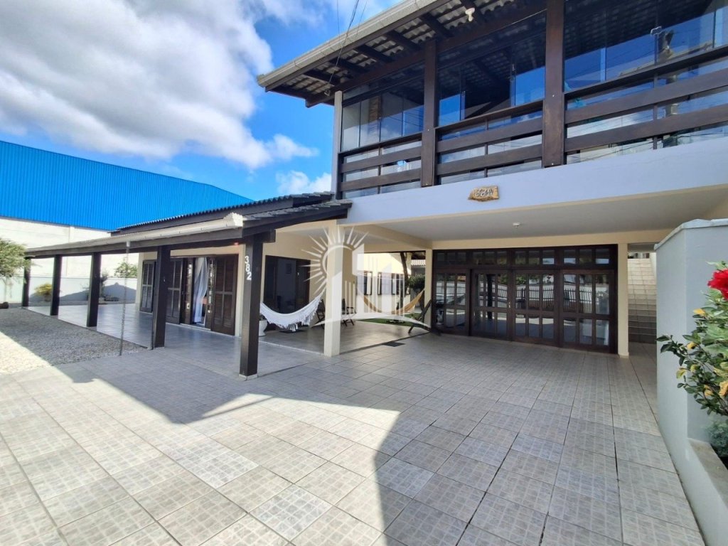 Belissima casa com espaço amplo!
Itajuba, Barra Velha - SC